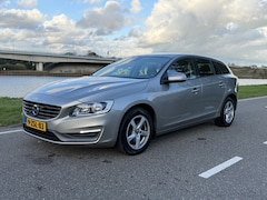 Volvo V60 - 2.0 D4 Summum