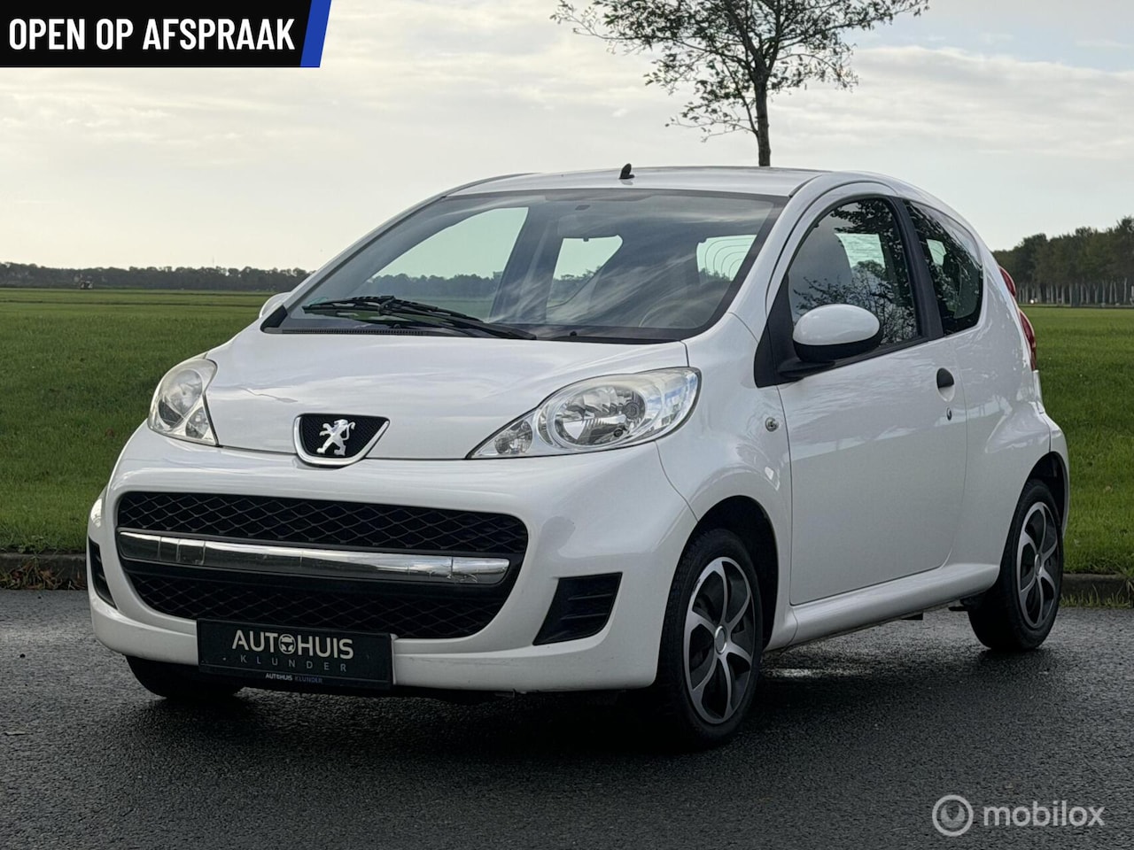 Peugeot 107 - 1.0-12V Urban Move 1.0-12V Urban Move - AutoWereld.nl