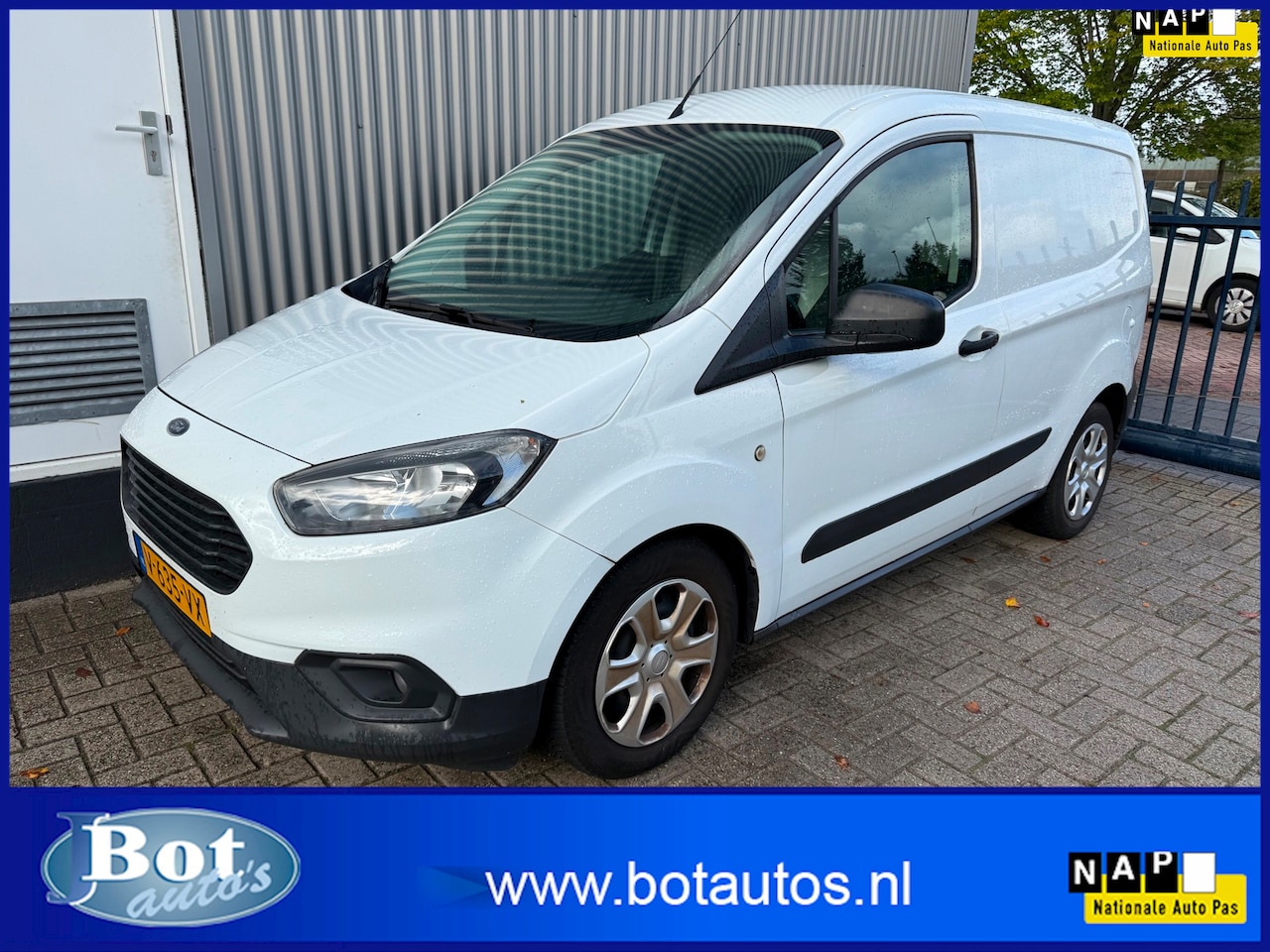 Ford Transit Courier - 1.0 Trend / BENZINE / AIRCO / CRUISE CONTROL / BPM VRIJ / SCHUIFDEUR / STOELVERWARMING / N - AutoWereld.nl