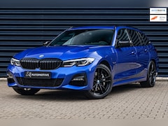 BMW 3-serie Touring - 330e xDrive M Sport / PANO / HUD / TREKHAAK / CARPLAY