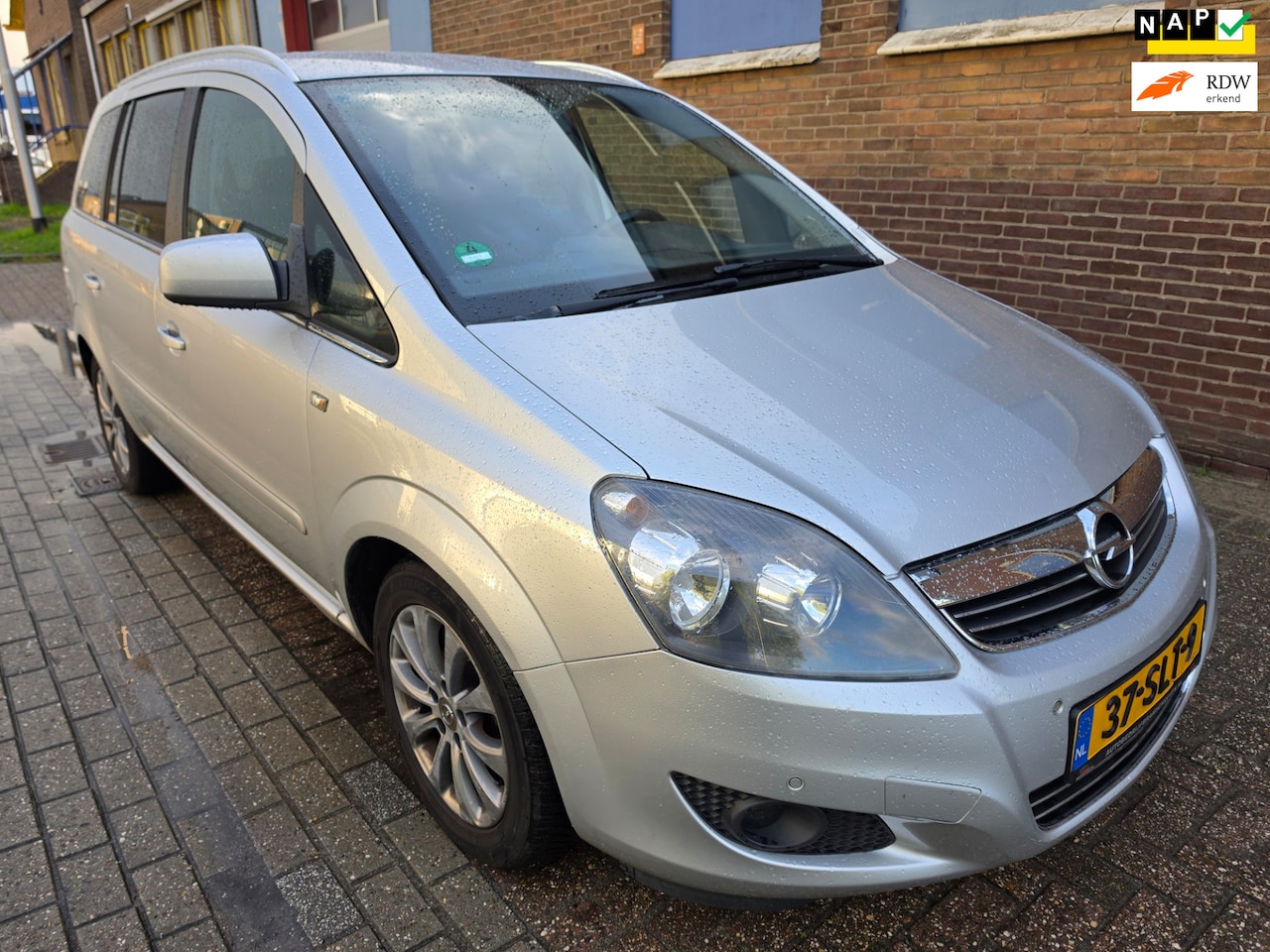Opel Zafira - 1.8 Edition 7 pers APK 4-7-27 Nieuwe Koppeling/Riem 2025 *1750,-* - AutoWereld.nl