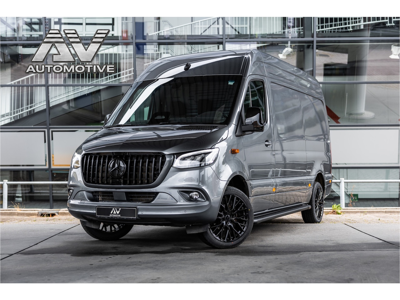 Mercedes-Benz Sprinter - 317 1.9 CDI L2H2 | AMG | LED | CarPlay | Camera | Navigatie | Stoelverwarming | Cruise con - AutoWereld.nl
