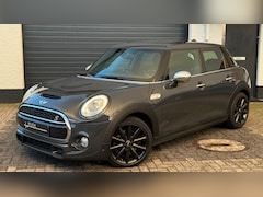 MINI 5-Deurs - 2.0 Cooper S Chili Serious Business 2.0 | Pano | Leder | JCW | Automaat | Navi | Cruise |