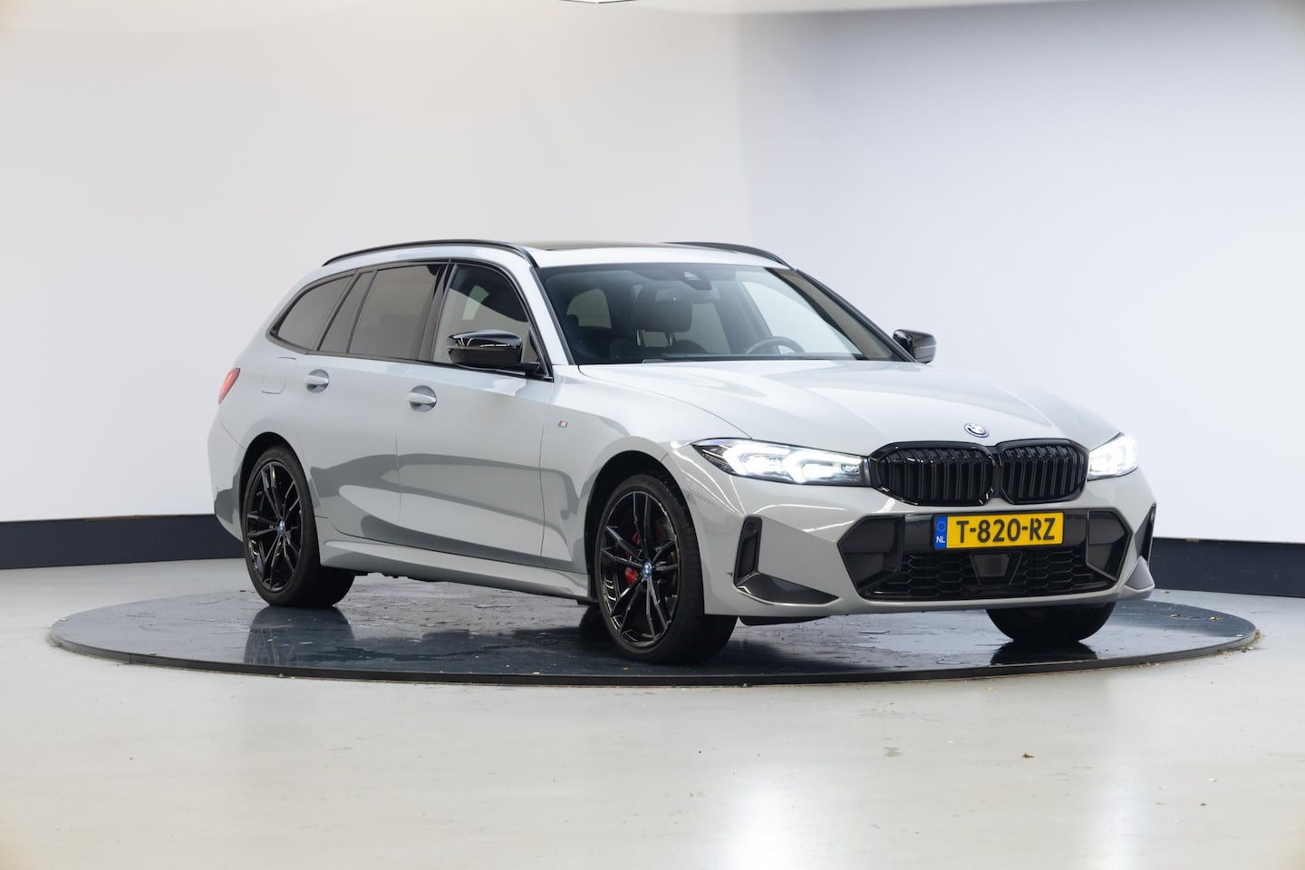 BMW 3-serie Touring - 330e xDrive | M Sportpakket Pro | Comfort Pack | Innovation Pack | Panoramadak | - AutoWereld.nl