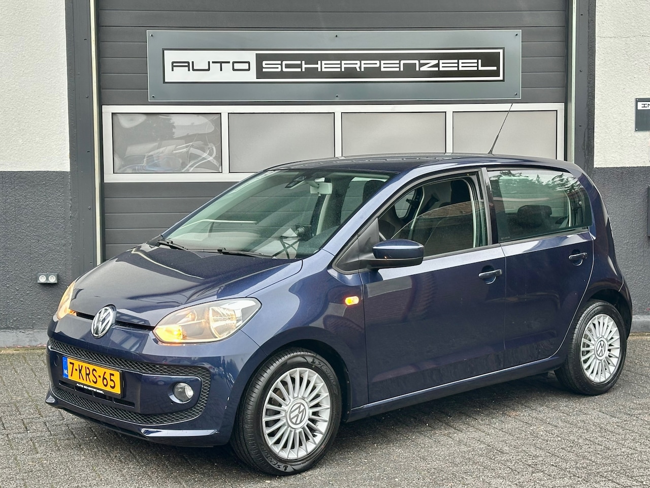 Volkswagen Up! - 1.0 High Up! NAVI | AIRCO | CRUISE | NL AUTO - AutoWereld.nl