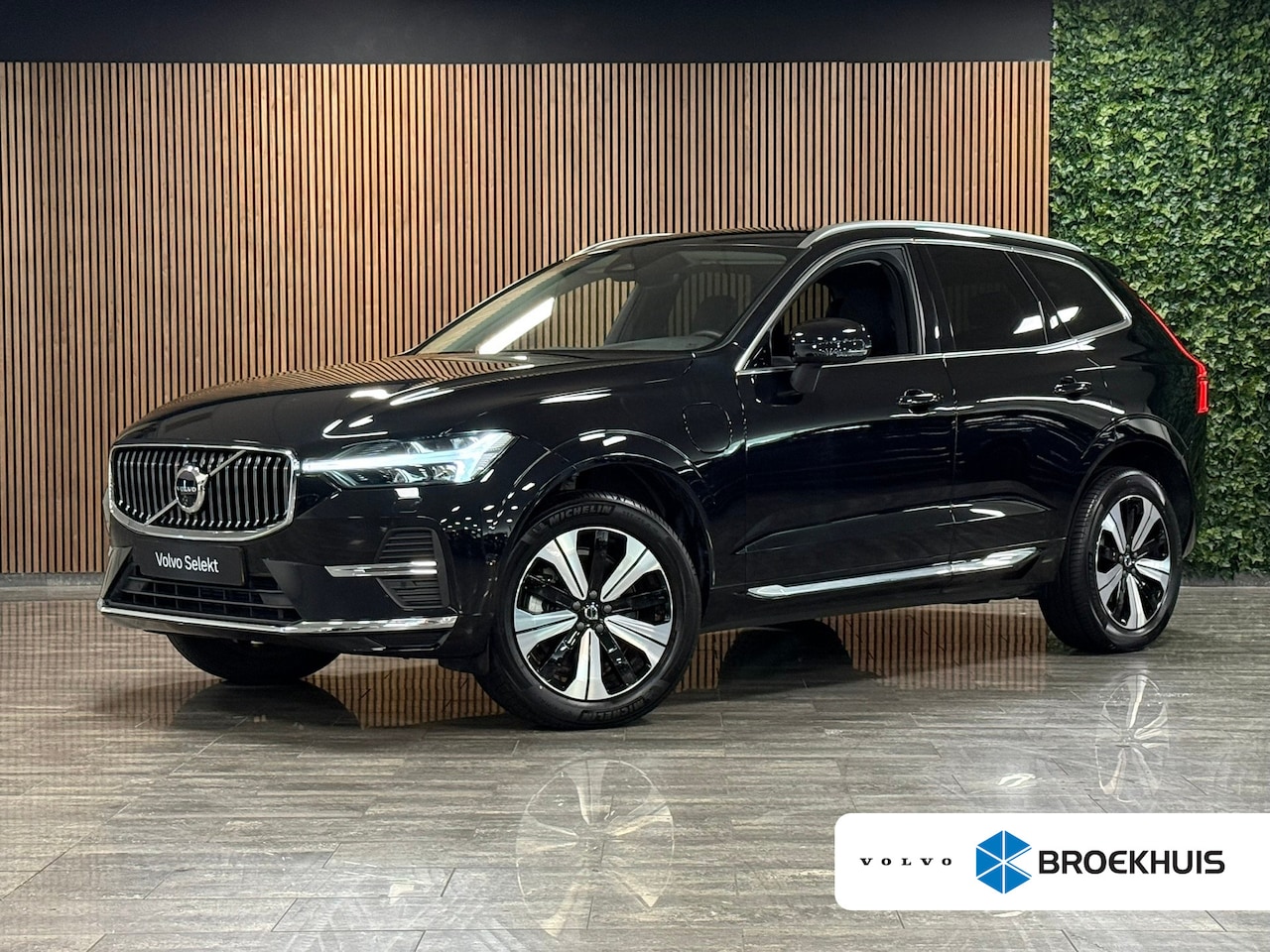 Volvo XC60 - T6 AWD Recharge Plus Bright | Trekhaak | 360° Camera | Harman Kardon | Adaptieve Cruise Co - AutoWereld.nl