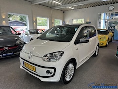 Volkswagen Up! - 1.0 75PK High up BlueMotion Panorama|Fender|Airco|Cruise|Parkeersensor