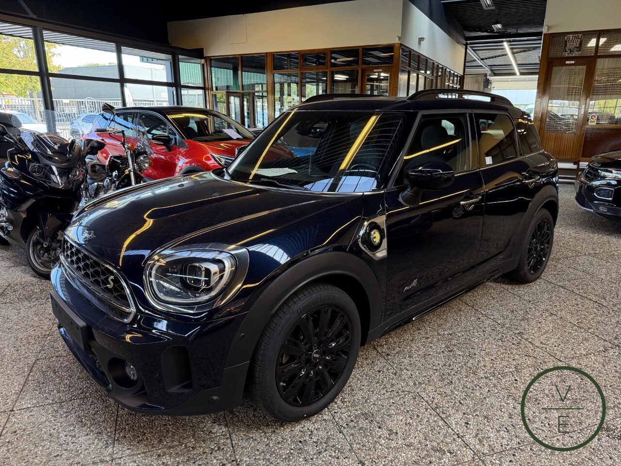 MINI Countryman - 1.5 Cooper S E ALL4 Essential | HUD | Pano | Memory | Leder | Btw | - AutoWereld.nl