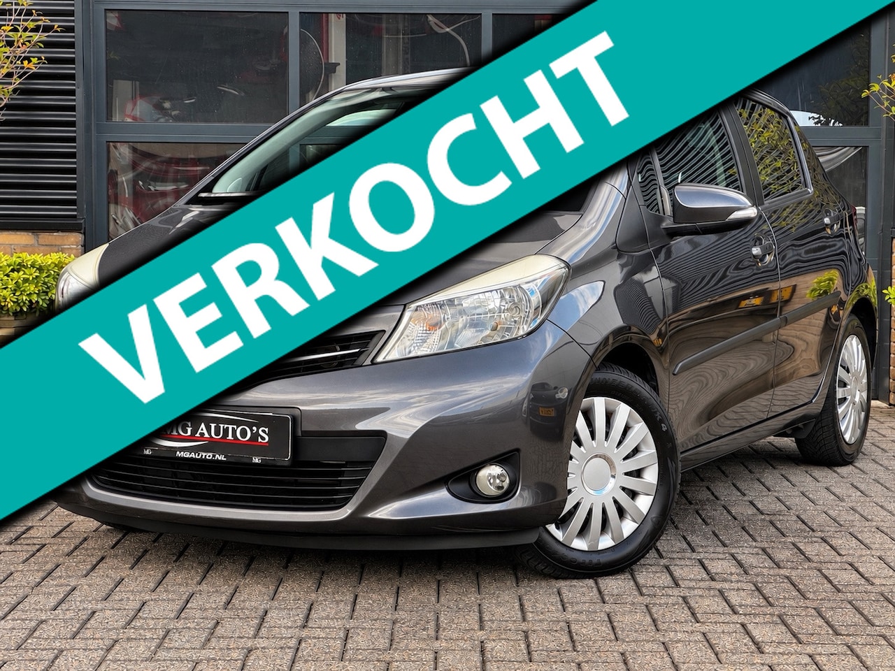 Toyota Yaris - 1.3 VVT-i Aspiration | Volledig Dealer Onderhouden | Automaat | Achteruitrijcamera | Clima - AutoWereld.nl