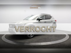 Volvo XC40 - 2.0 B3 Plus Dark Dealer onderh. / 1ste eigenaar / Camera / Vapour / Trekhaak / Adap. cruis