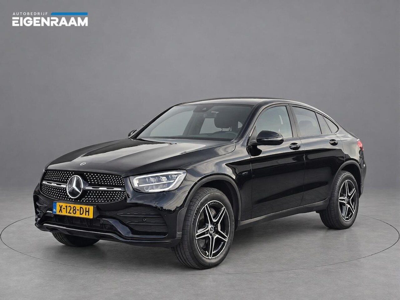 Mercedes-Benz GLC-klasse - 300e 4MATIC Business Solution AMG | Sfeerverlichting | Camera | Stoelverwarming | Rijklaar - AutoWereld.nl