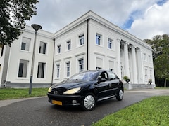 Peugeot 206 - 1.4 5 DEURS LUXE "GENTRY" UITVOERING, RIJKLAAR
