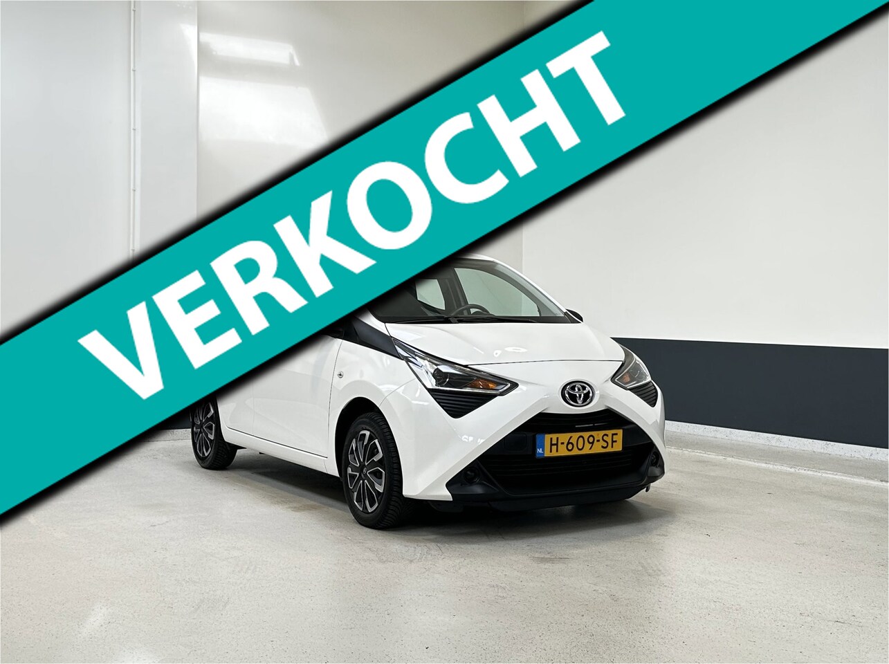 Toyota Aygo - 1.0 VVT-i x-fun| NL| 1 Eig | Airco| C.V | Bluetooth | - AutoWereld.nl