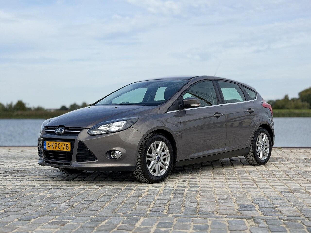 Ford Focus - 1.0 EcoBoost Titanium|Nieuw. D-Riem|Cruise|Clima - AutoWereld.nl