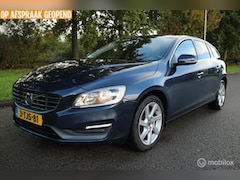 Volvo V60 - 1.6 D2 Momentum AUTOMAAT/ECC/NAVIGATIE/NAP