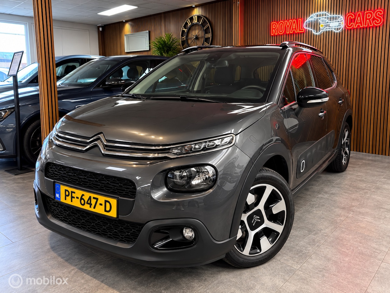 Citroën C3 - 1.2 PureTech S&S Shine|100% onderhouden|Camera - AutoWereld.nl