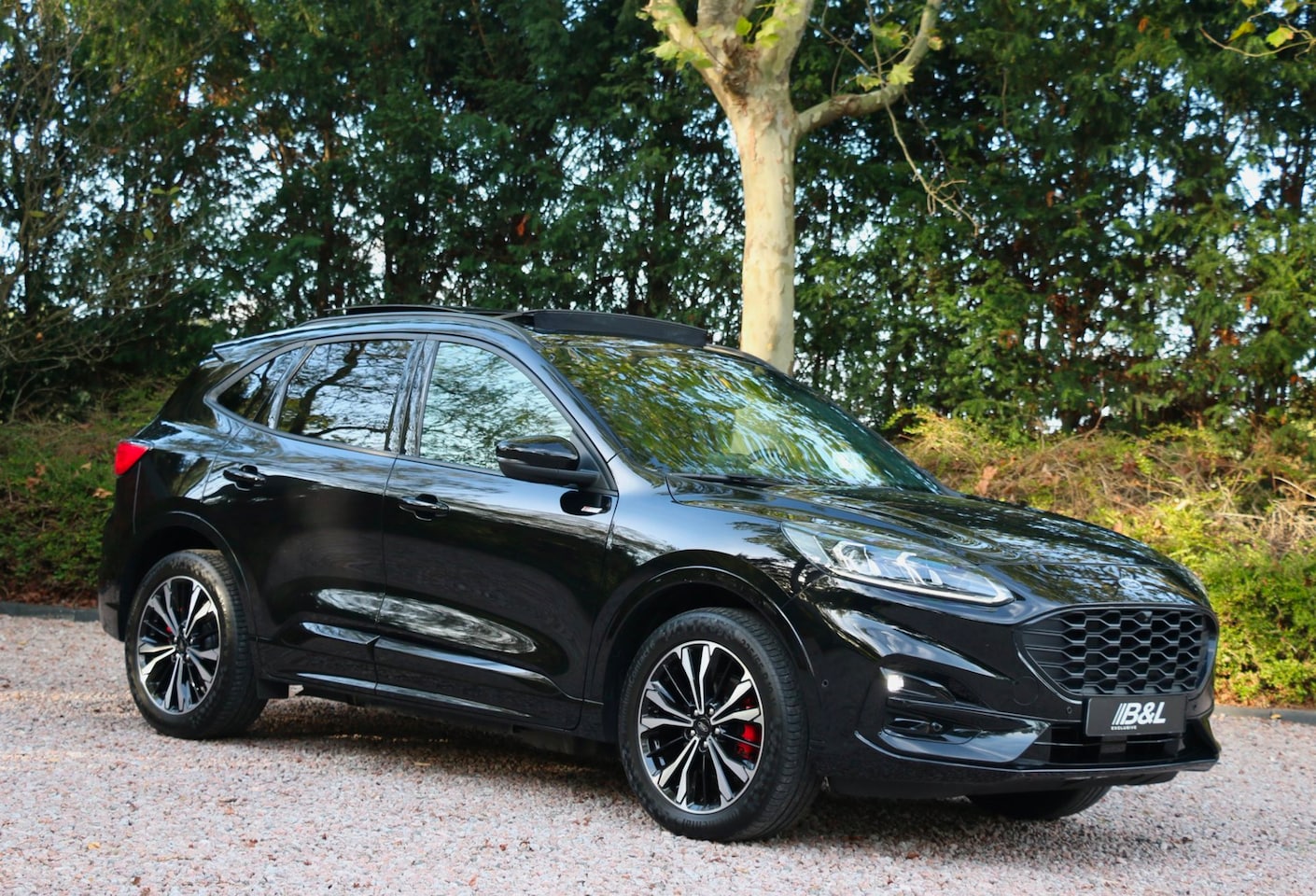 Ford Kuga - 2.5 PHEV Hybride ST-Line X Aut 262Pk Panoramadak Apple Carplay 1e eigenaar Alcantara 19 in - AutoWereld.nl
