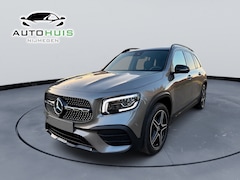 Mercedes-Benz GLB - 200 AMG Line Panoramadak Nightpakket Elektrisch wegklapbare trekhaak 7-Persoons Multibeam