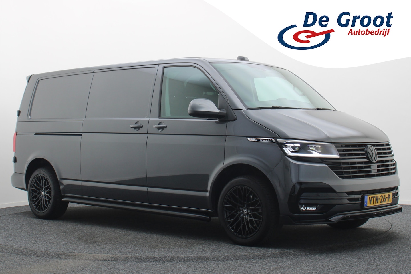 Volkswagen Transporter - 2.0 TDI L2H1 28 Bulli 3-Zits, Virtual Cockpit, ACC, Side-Bars, Apple Carplay, Trekhaak, 18 - AutoWereld.nl