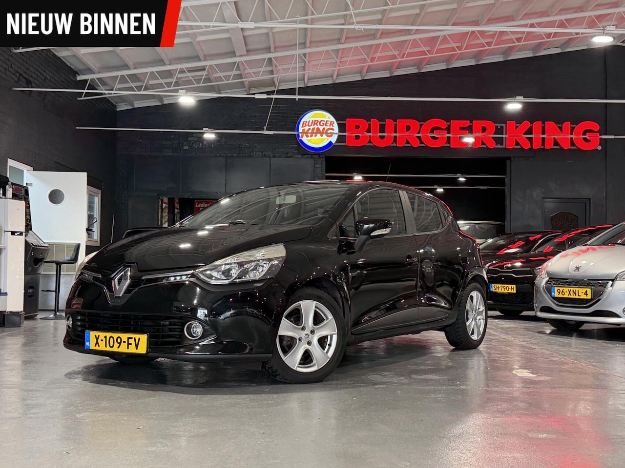 Renault Clio - 1.5 dCi ECO Authentique Airco Stoelverwarming Cruisse - AutoWereld.nl