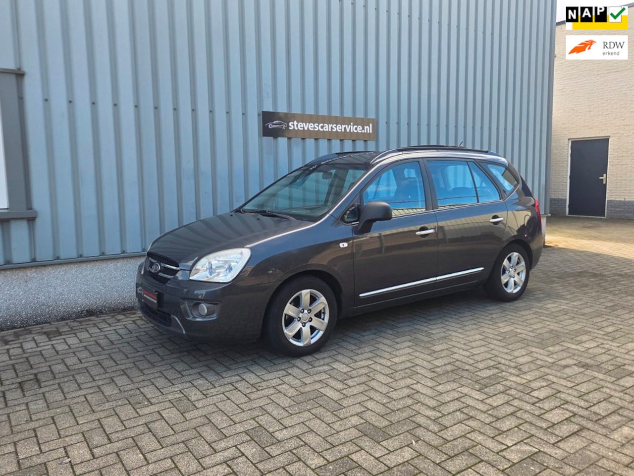 Kia Carens - 2.0 CVVT X-ecutive 2.0 CVVT X-ecutive - AutoWereld.nl