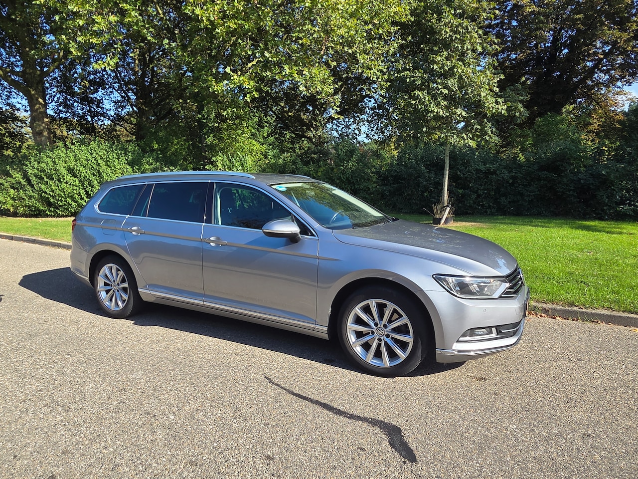 Volkswagen Passat Variant - 1.6 TDI Highline - AutoWereld.nl