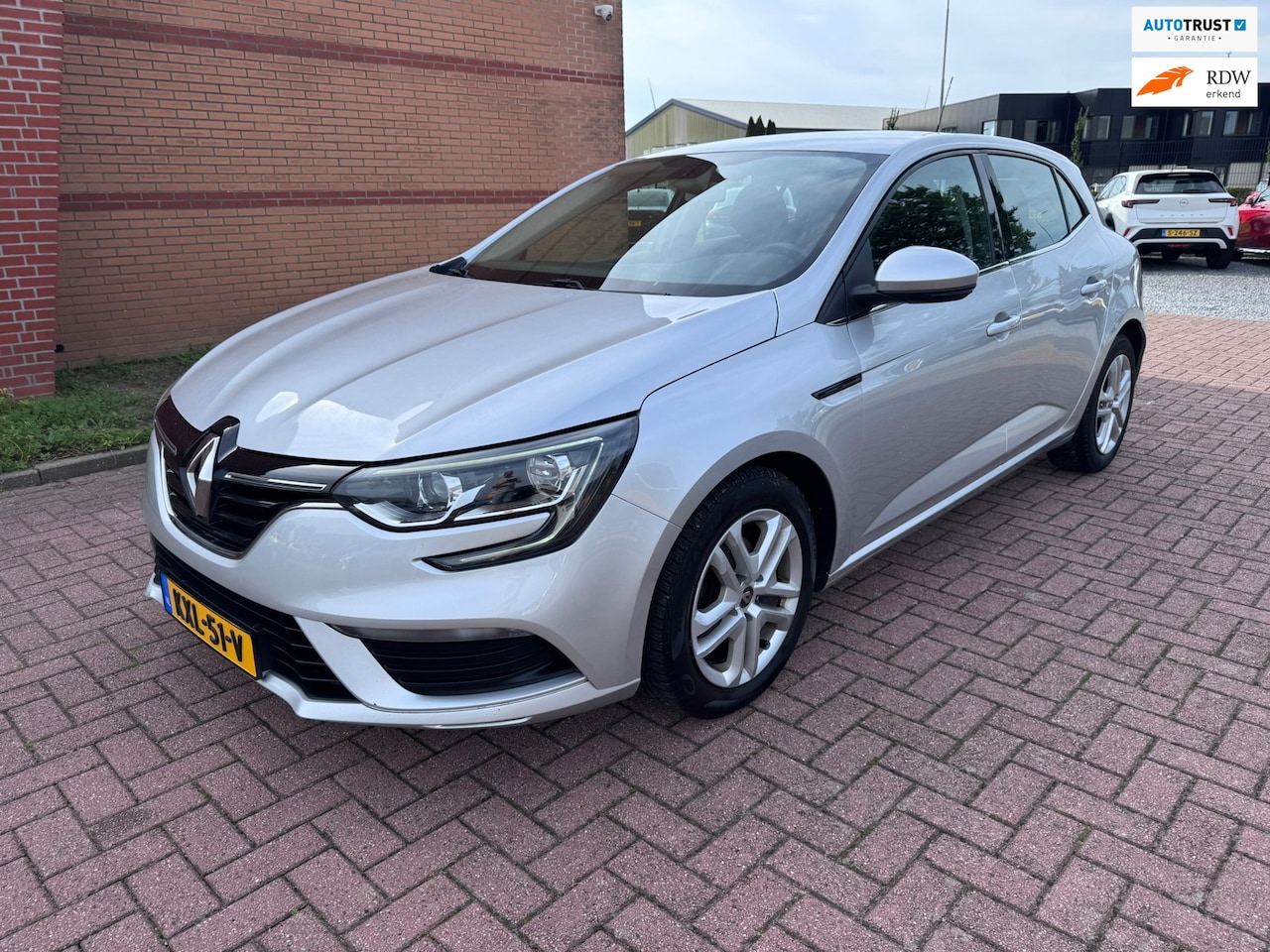 Renault Mégane - 1.5 Blue dCi Limited 1.5 Blue dCi Limited, Marge, Euro 6, Apple Carplay, PDC, - AutoWereld.nl