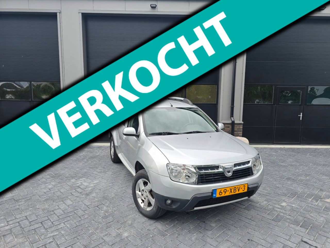 Dacia Duster - 1.6 Aniversare 2wd - 1ste eigenaar - Leer - NAP - - AutoWereld.nl