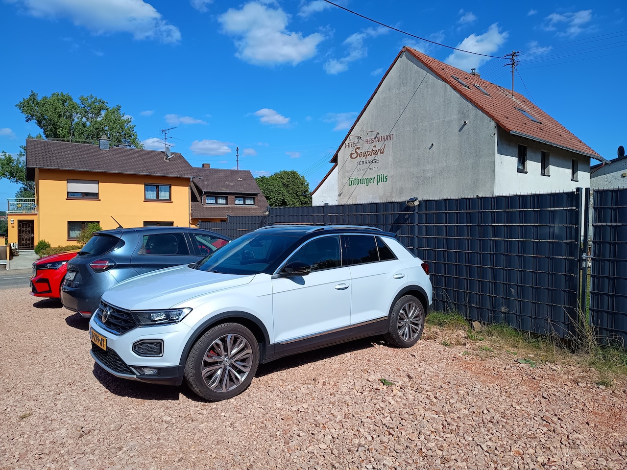 Volkswagen T-Roc - 1.5 TSI Sport Business R Digitaal dashboard, Automaat revisie gehad en gemodificeerd. November 2019 - AutoWereld.nl