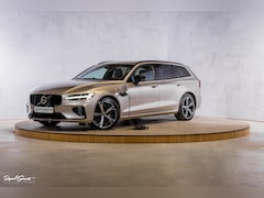 Volvo V60 - 2.0 T8 Plug-in hybrid AWD Plus Dark | Zwenkbare trekhaak | Adaptieve cruise | Memory | Bli