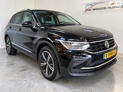 Volkswagen Tiguan - 1.5 TSI Life Business