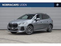 BMW 2-serie Active Tourer - 225e xDrive M Sport Automaat / Panoramadak / Trekhaak / Achteruitrijcamera / Sportstoelen