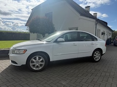 Volvo S40 - 1.8 Edition II / BJ: 2009 / Nieuwe apk