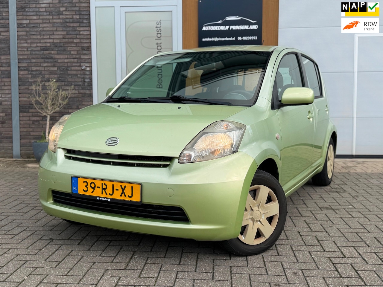 Daihatsu Sirion 2 - 1.0-12V Trend | 5 Deurs | - AutoWereld.nl