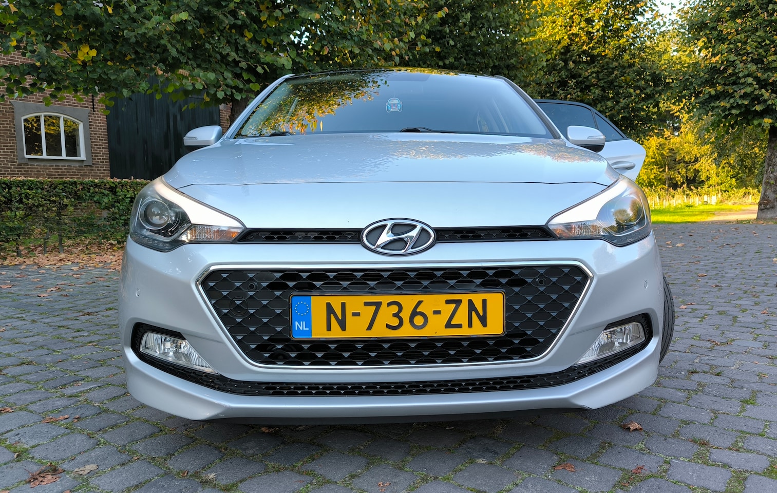Hyundai i20 - 1.2 i-Motion Premium Hyundai i20 1.2 HP i-motion Pano full option - AutoWereld.nl