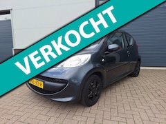 Peugeot 107 - | 1.0-12V XR | Airco |