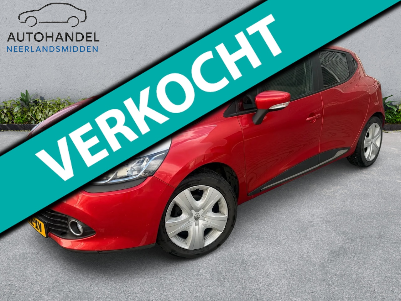 Renault Clio - 0.9 TCe Authentique pano bluetooth cruise control - AutoWereld.nl