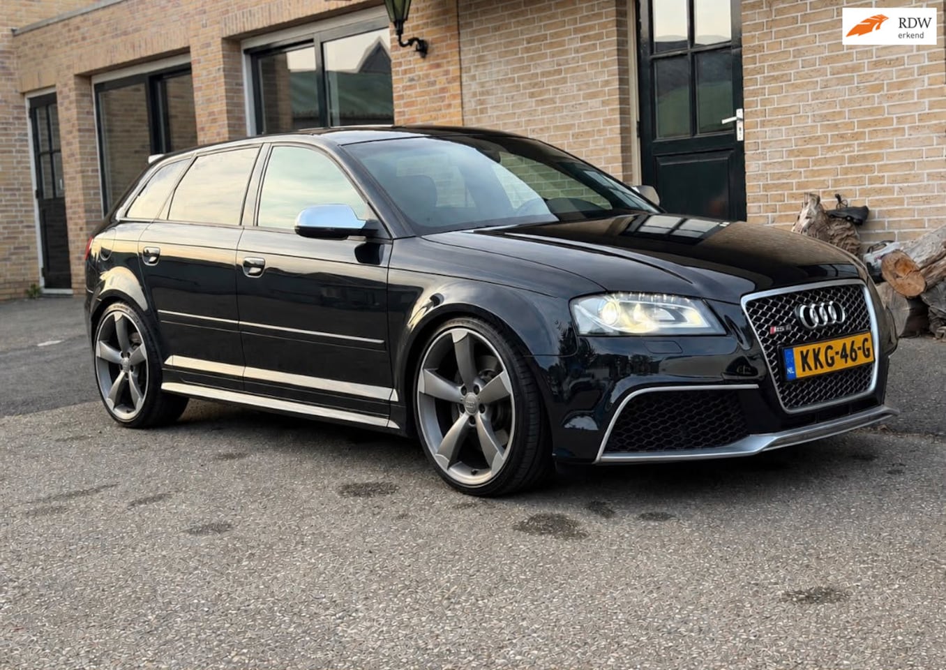 Audi A3 Sportback - 2.5 T RS3 quattro | S Tronic - AutoWereld.nl