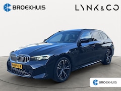 BMW 3-serie Touring - 330e M-Sport Volleder | SoH 94% | 360 camera | Panoramadak | Cruise control adaptief | Sto