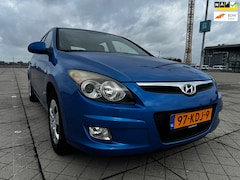 Hyundai i30 - 1.4i Blue Dynamic CLIMA SCHUIFDAK TREKHAAK NAP