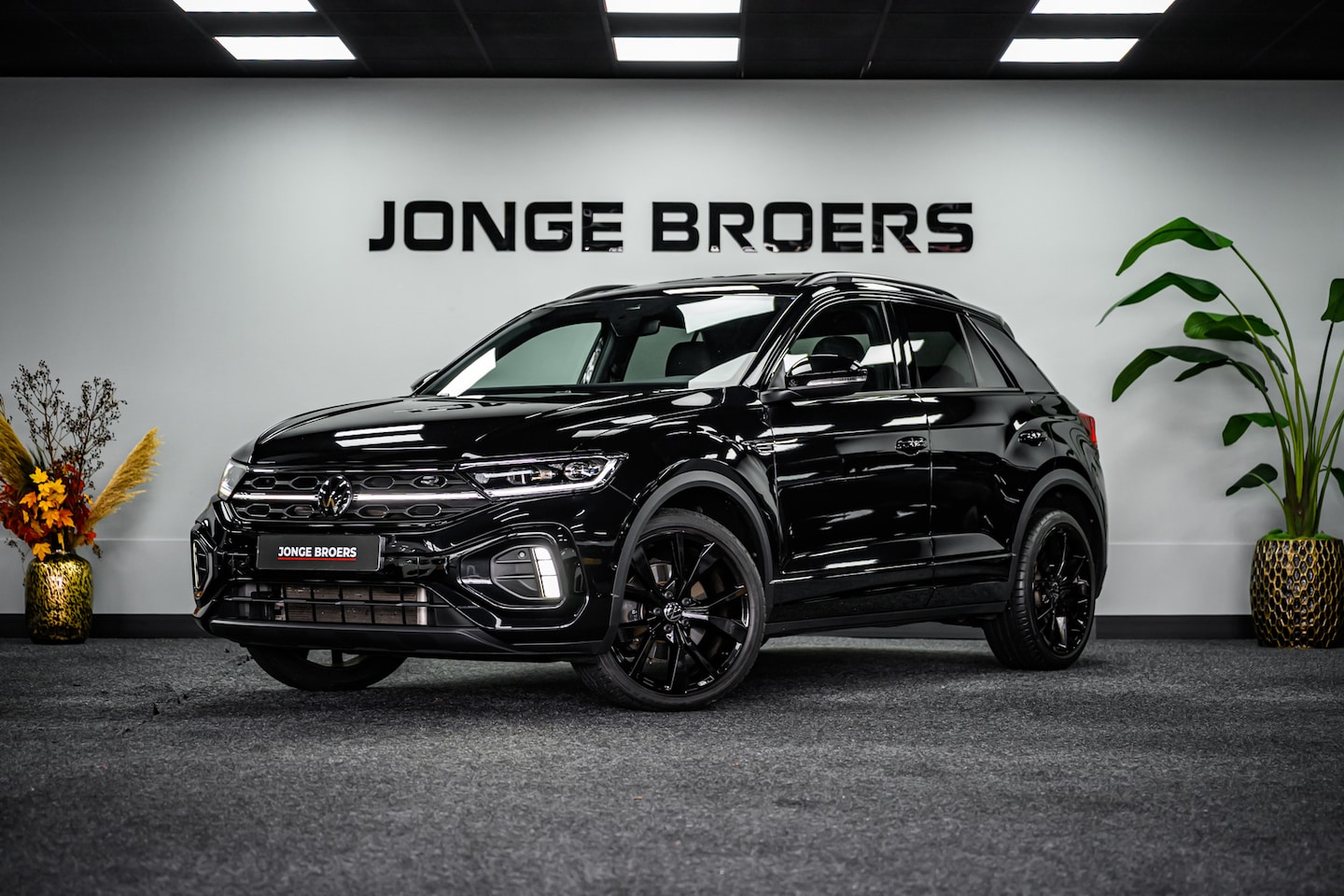 Volkswagen T-Roc - 1.5 TSI R-Line Pano/Matrix/Camera/Keyless/ACC - AutoWereld.nl