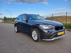BMW X1 - 2.0i sDrive Executive Aut8 lederen bekleding gr navigatie scherm