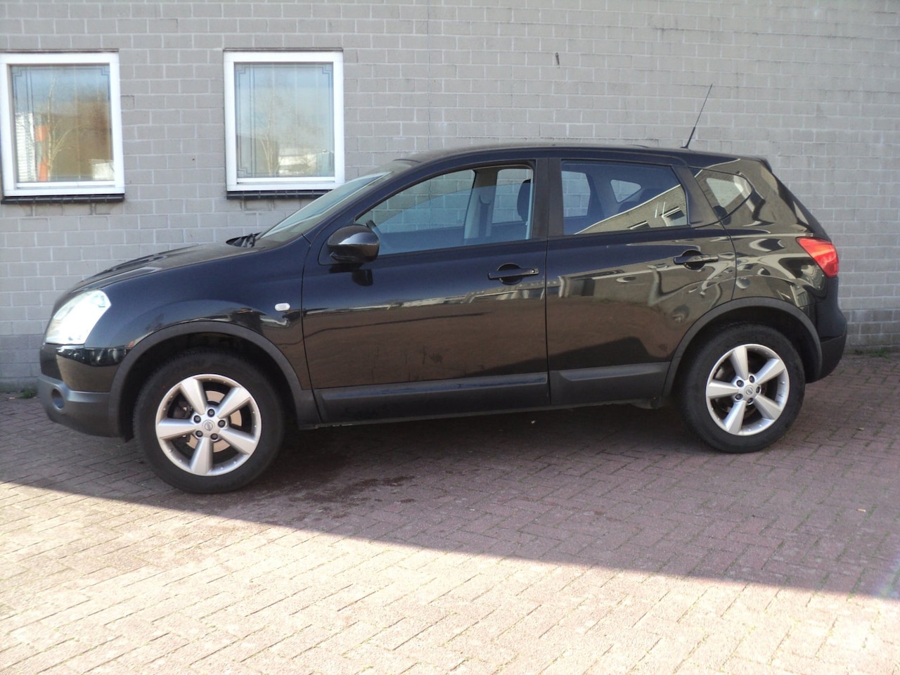 Nissan Qashqai - 2.0 IPanoramadak Trekhaak bj2009 - AutoWereld.nl