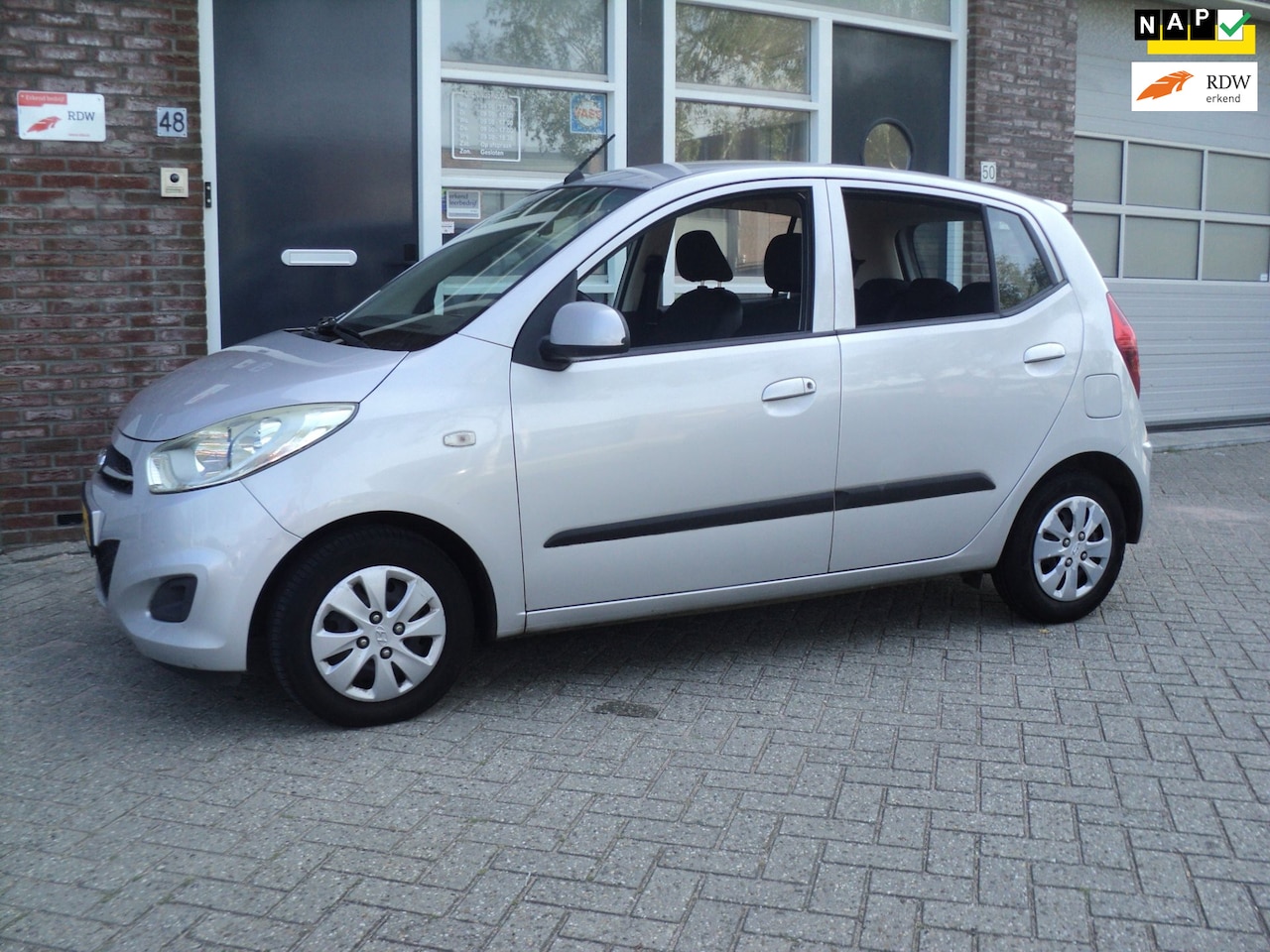 Hyundai i10 - 1.1 i- Drive Cool airco 5drs N.A.P bj2012 - AutoWereld.nl