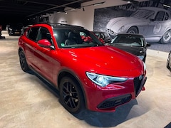 Alfa Romeo Stelvio - 2.0 T AWD Special Edition|280PK|Veloce Stoelen|Rood|Pano|Camera|Nav|Trekhaak