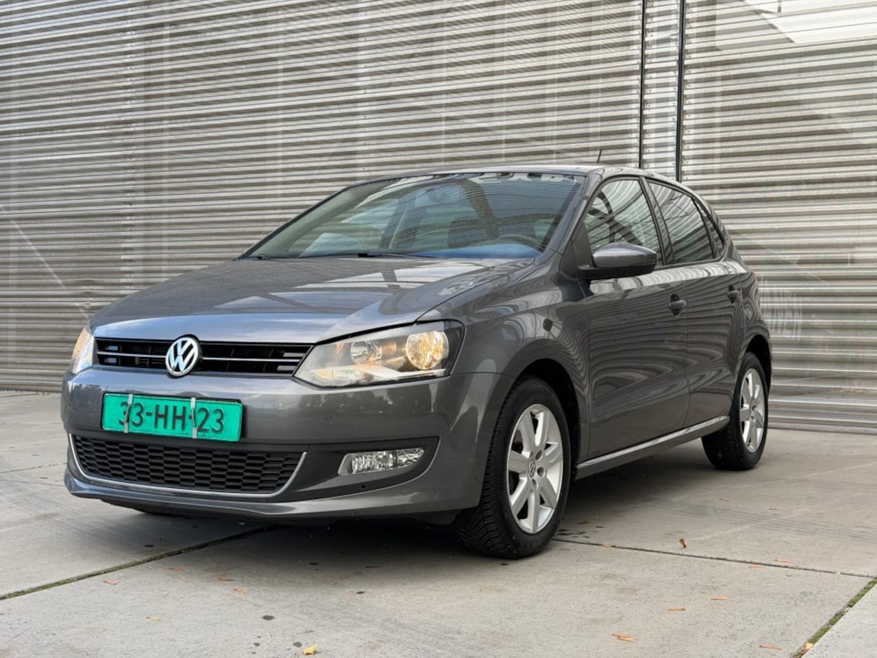 Volkswagen Polo - 1.2 TSI HIGHLINE AIRCO/CRUISE/LM VELGEN  LAGE KM !! 1e EIGENAAR !! - AutoWereld.nl