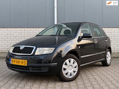 Skoda Fabia - 1.4-16V Flash-Airco-Cruise-NWE APK