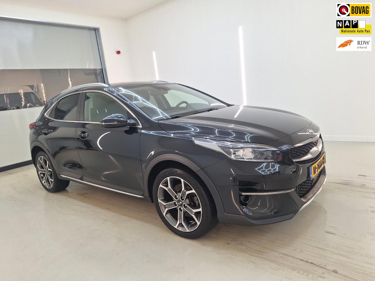 Kia XCeed - 1.5 T-GDI 160PK MHEV DynamicPlusLine+Led+Half-Leder+Stoel&Stuur-verw+breed-navigatie+Camer - AutoWereld.nl