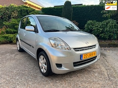 Daihatsu Sirion 2 - 1.0-12V Premium, Elekt. ramen, C.V. NAP, Leuke auto