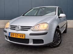 Volkswagen Golf - 1.6 Trendline Bns | Automaat | Airco | Trekhaak | Distributie vernieuwd | NAP | 5 deurs |